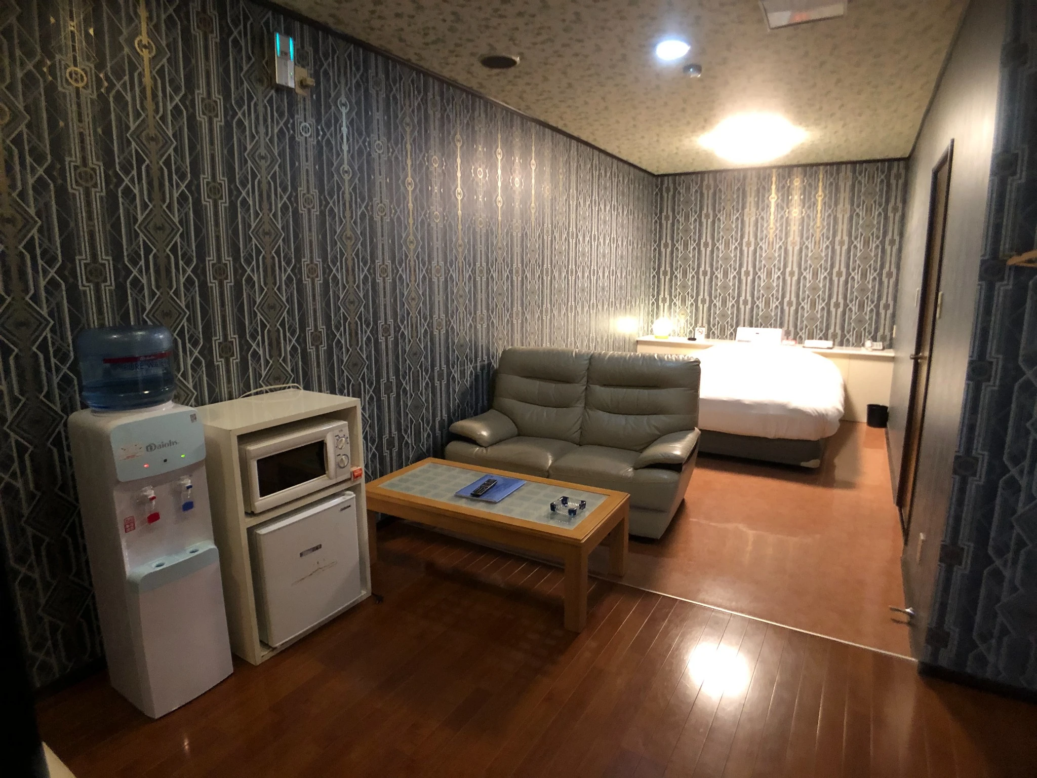 ホテル ニューパープル 107号室 客室写真
