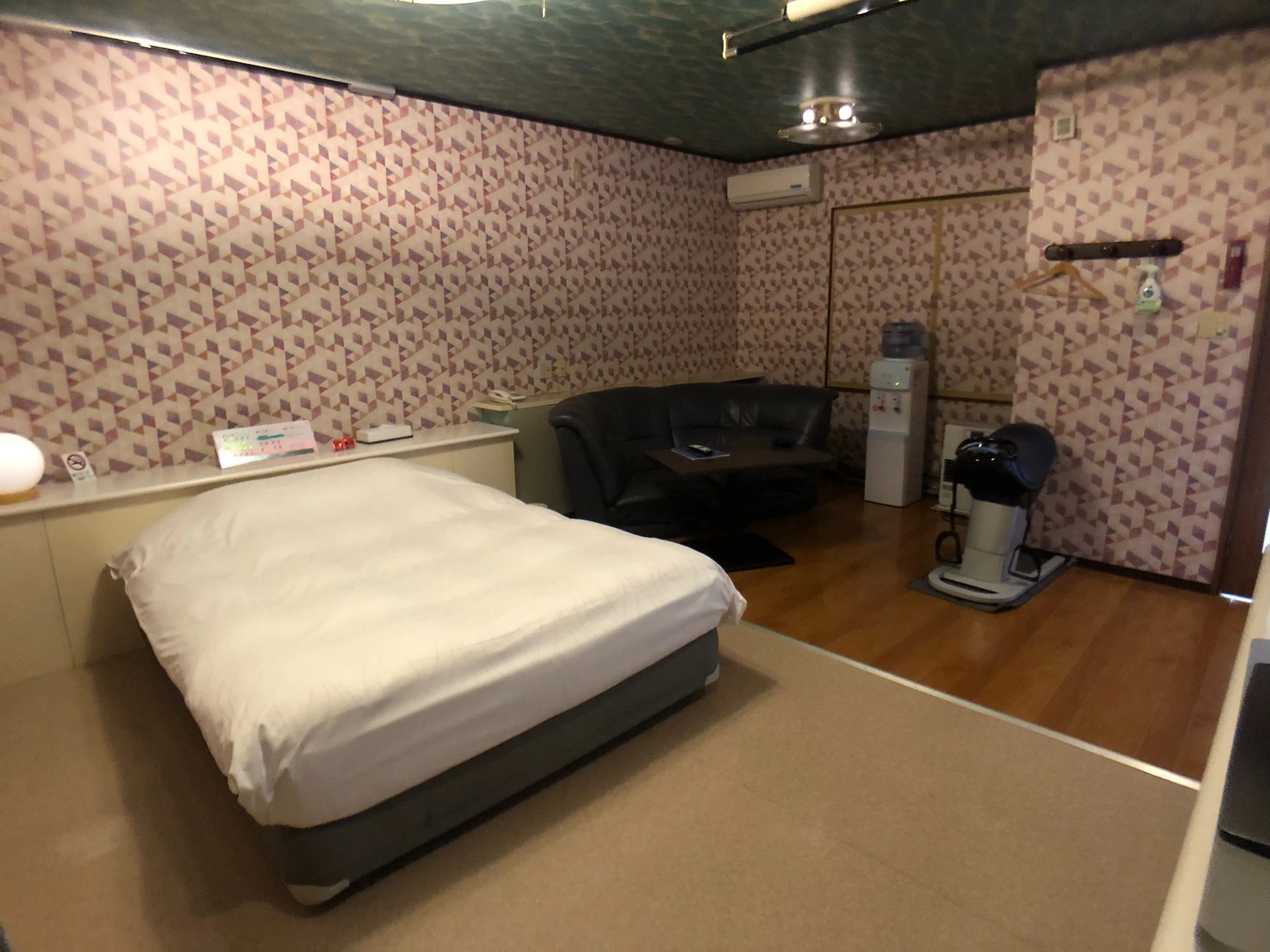 ホテル ニューパープル 110号室 客室写真